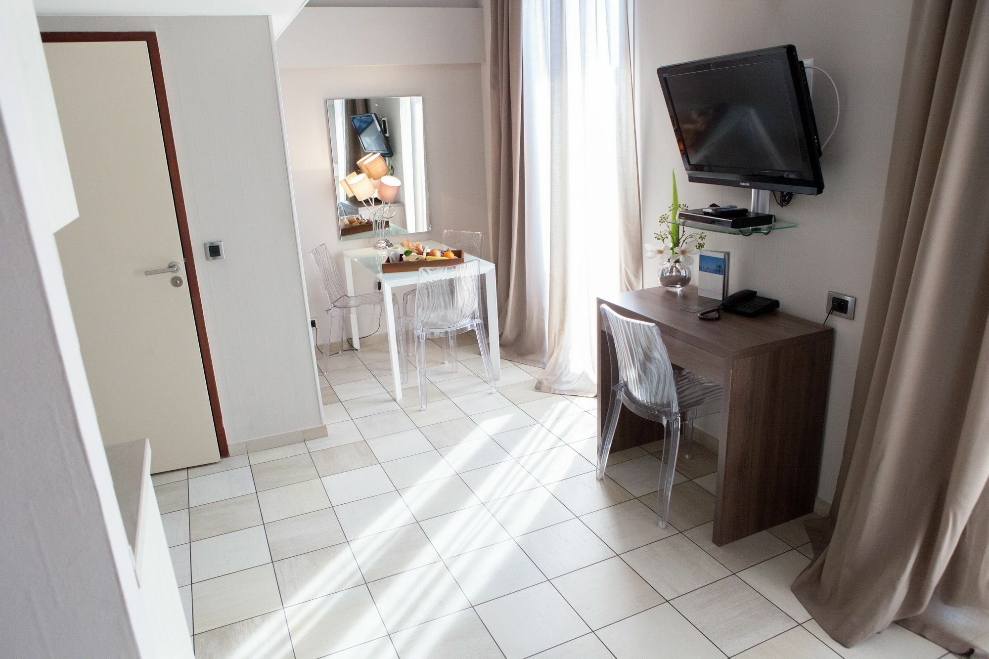 ז'ואן-לה-פינס Hotel Villa D'Elsa מראה חיצוני תמונה